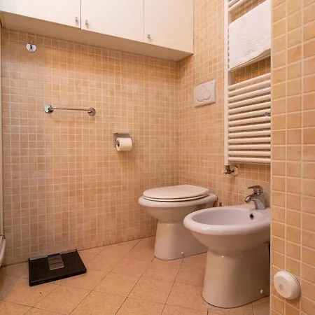 Station 5 Min - Double Bed Caiazzo 4 Guests Wifi Апартаменты