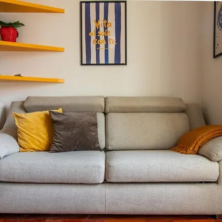 Апартаменты Station 5 Min - Double Bed Caiazzo 4 Guests Wifi